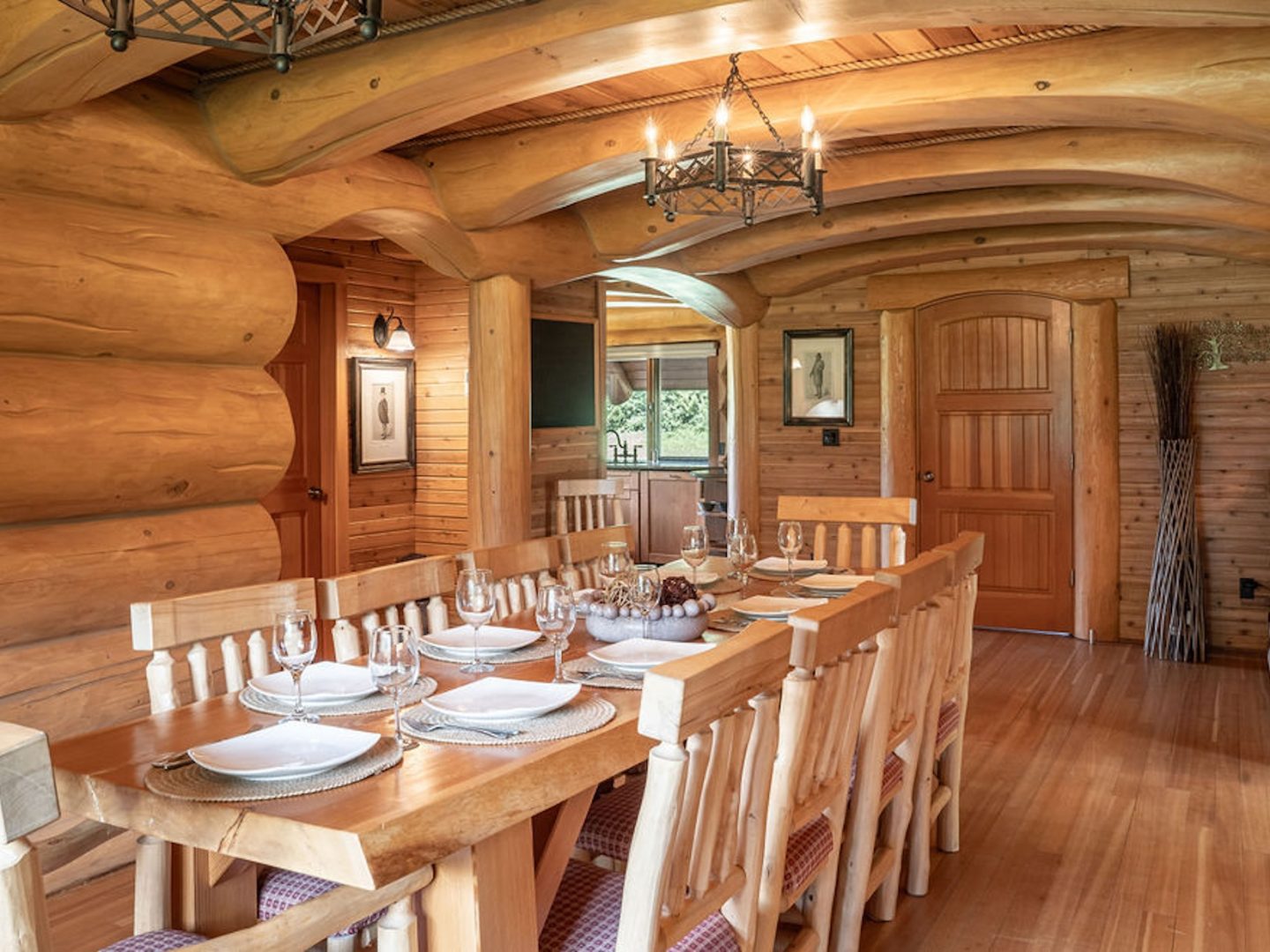 Stay Revy - Revelstoke House