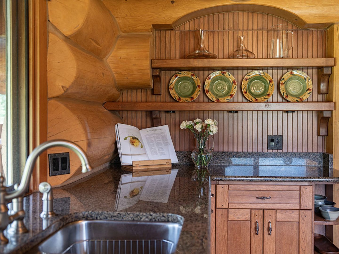 Stay Revy - Revelstoke House