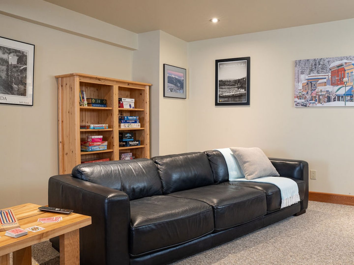 Stay Revy - Revelstoke House