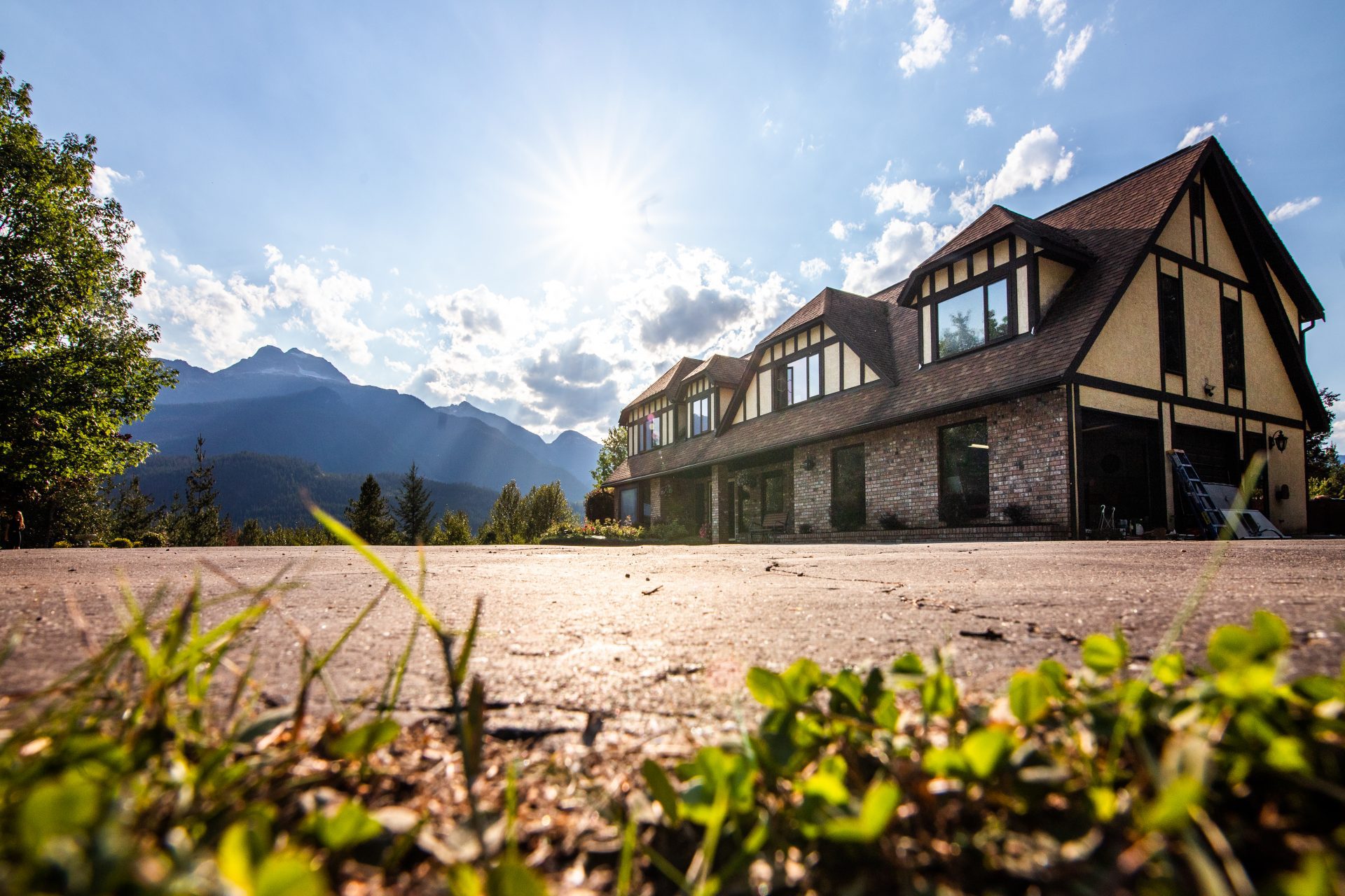 Begbie Views Retreat – A Unique Revelstoke Vacation Rental