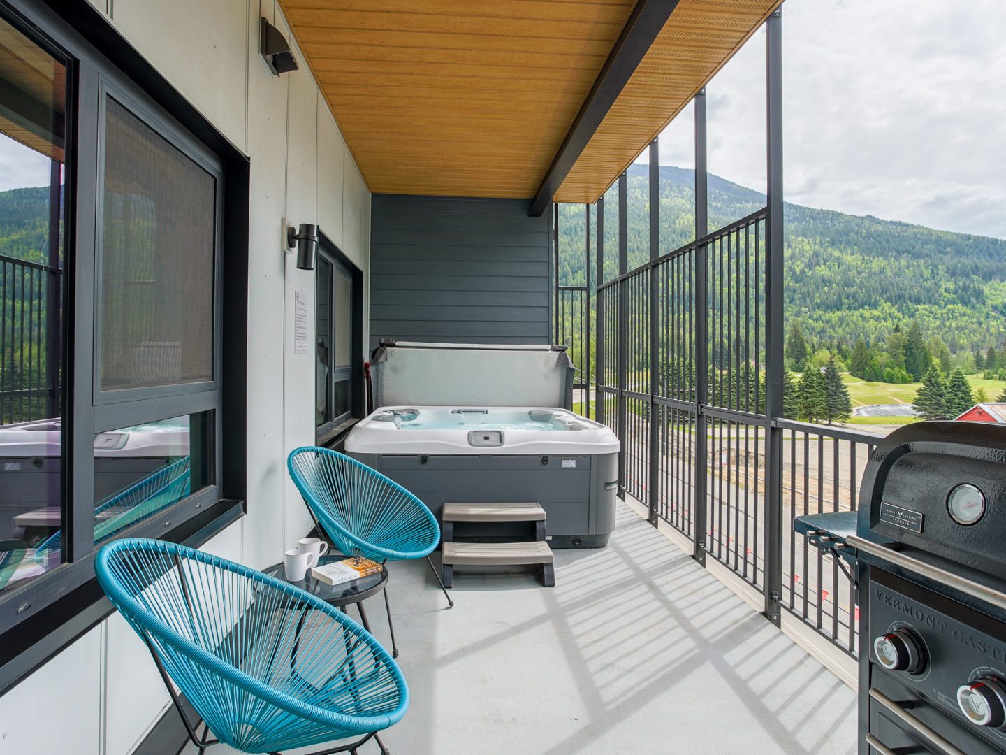 Stay Revy - Le Refuge