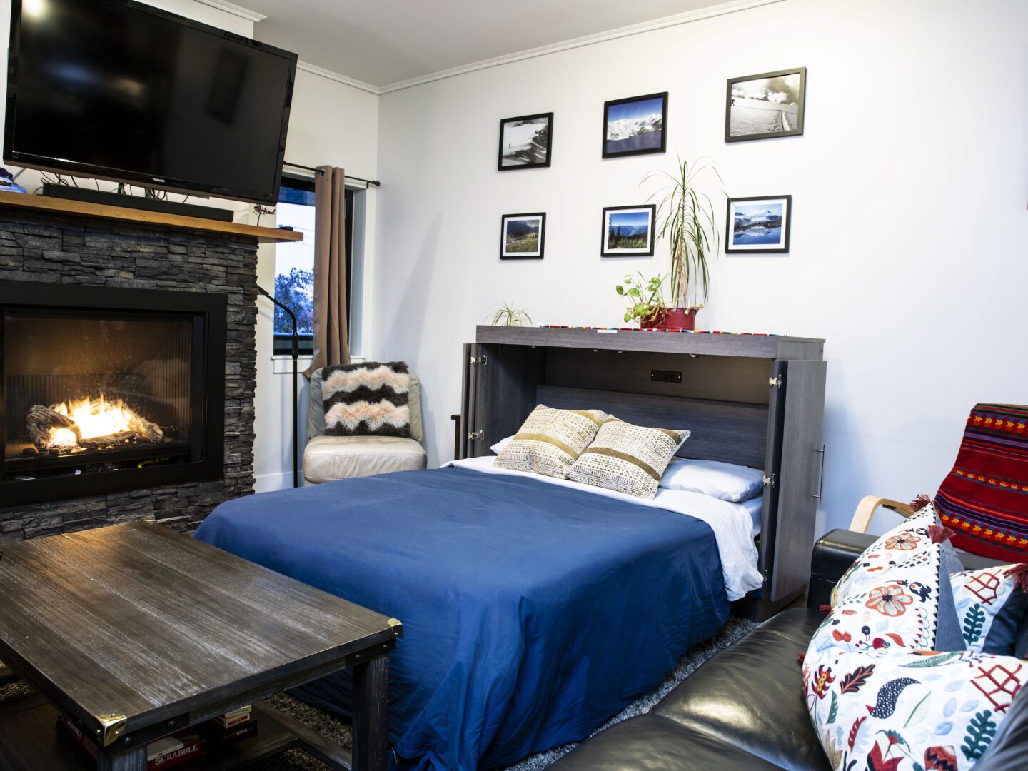 Stay Revy - Lily Glacier Suite