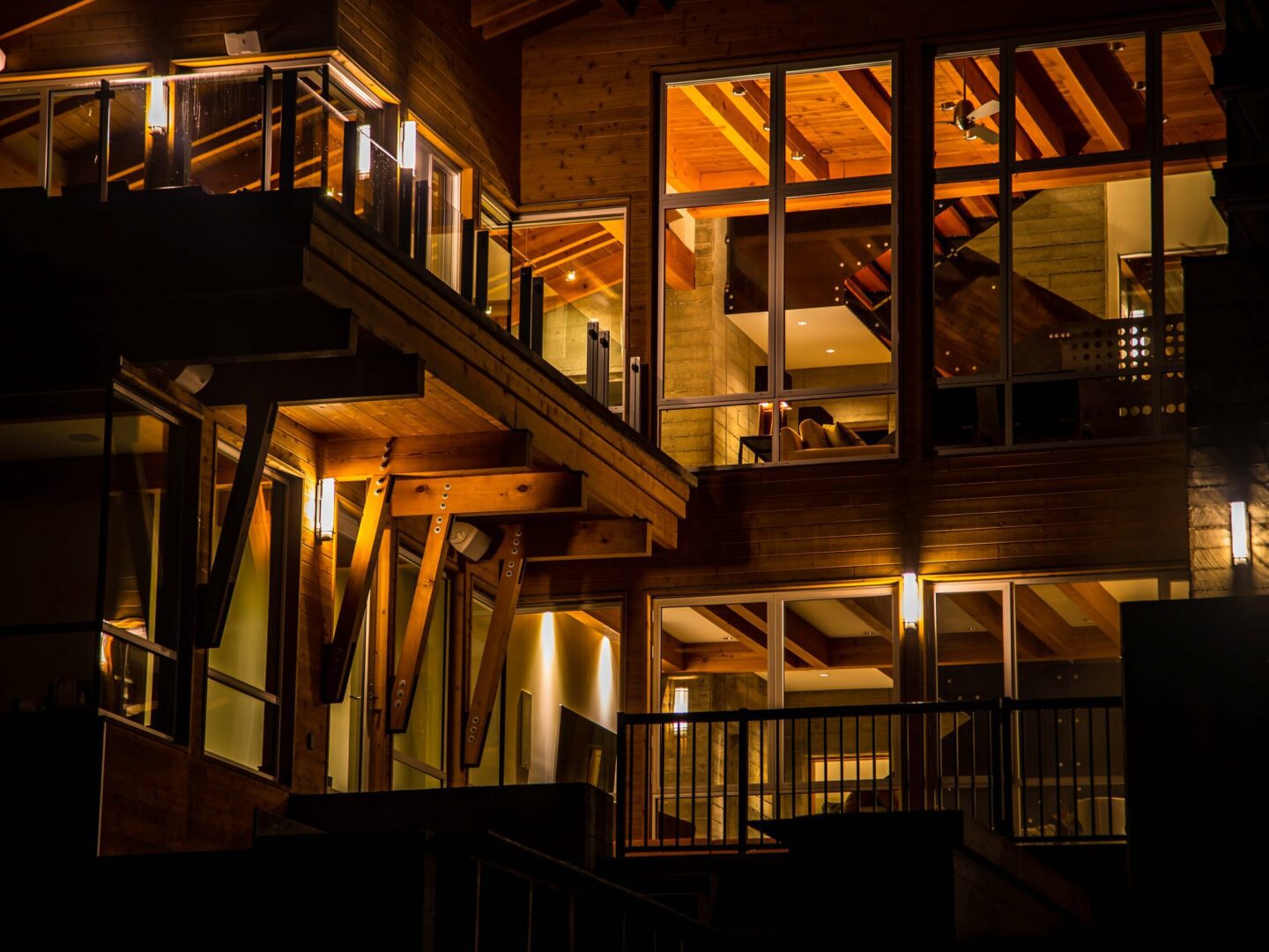 Stay Revy - Ava Lodge