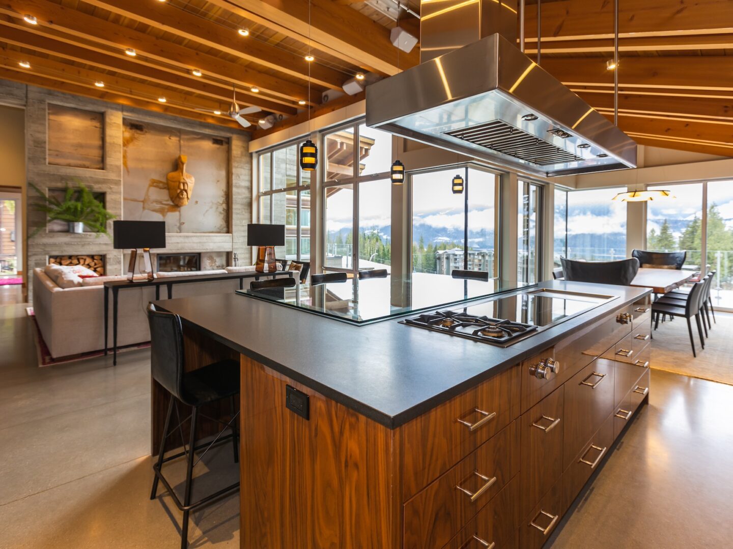 Stay Revy - Ava Lodge
