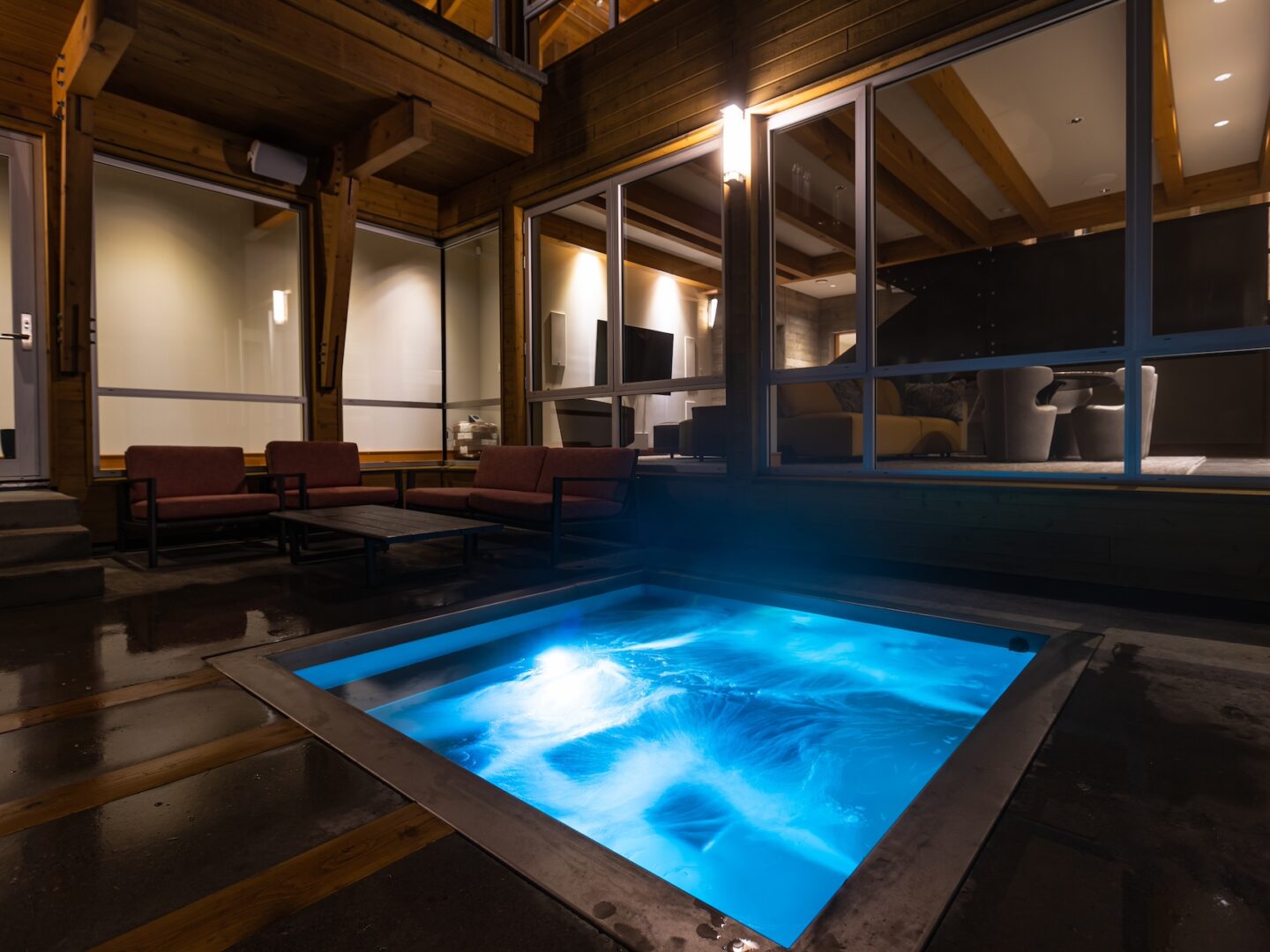 Stay Revy - Ava Lodge