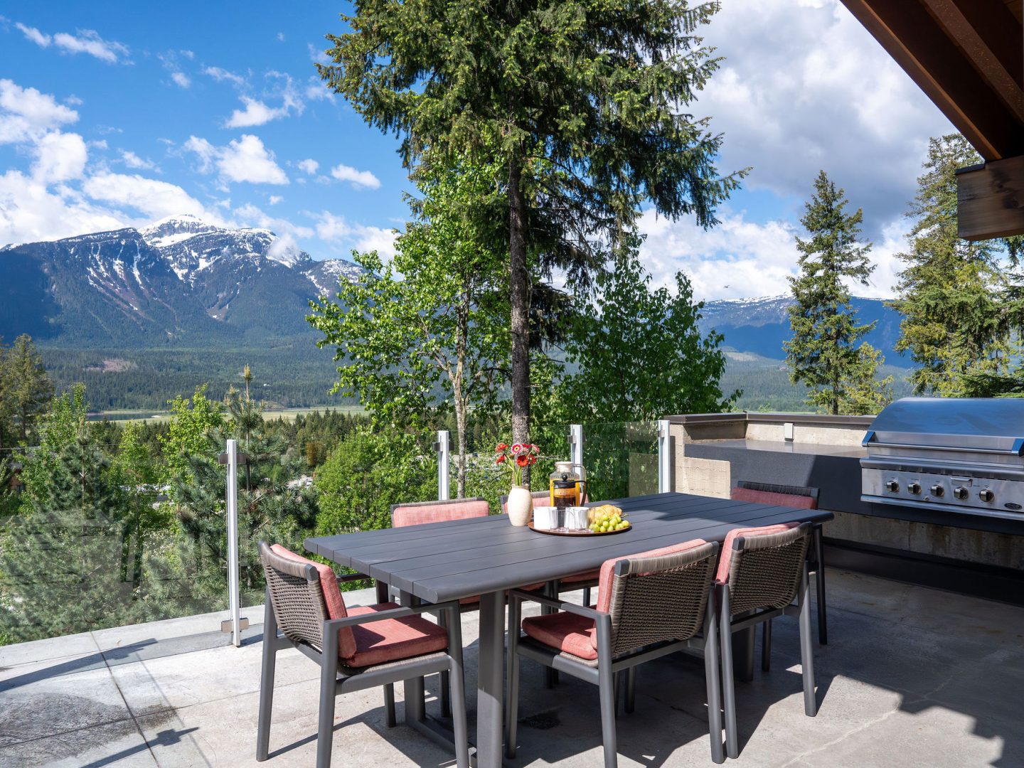 Stay Revy - Ava Lodge