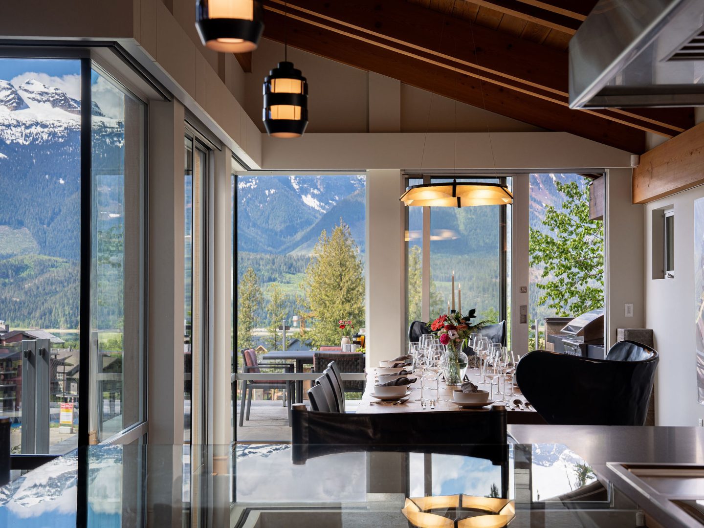 Stay Revy - Ava Lodge