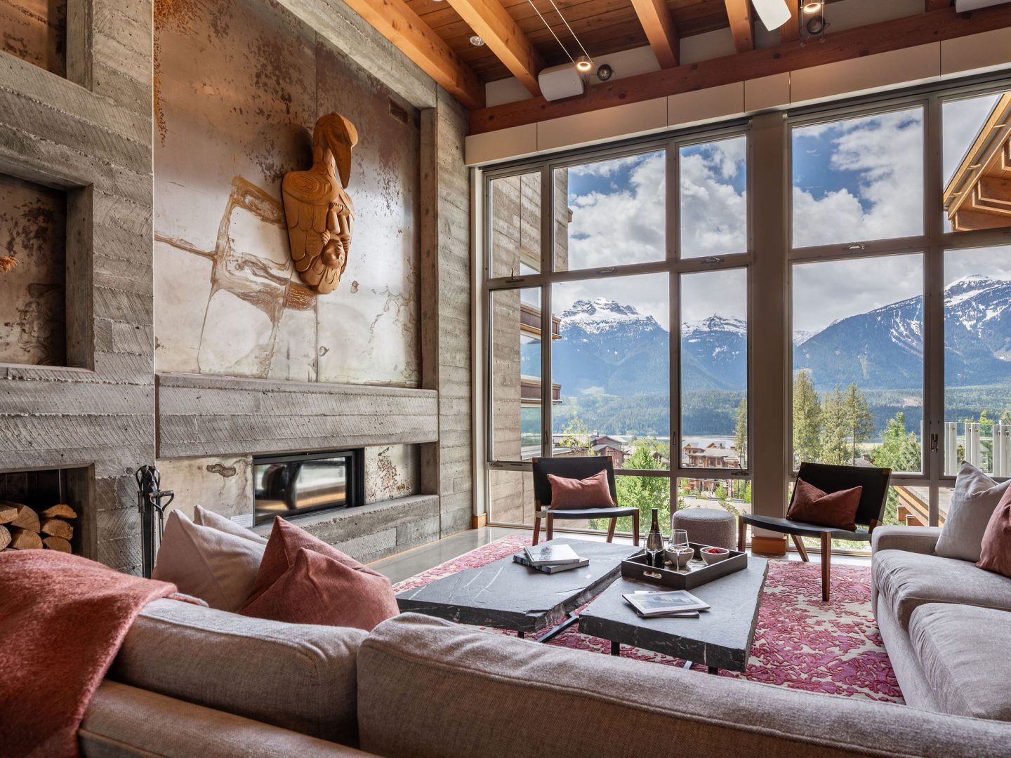 Stay Revy - Ava Lodge