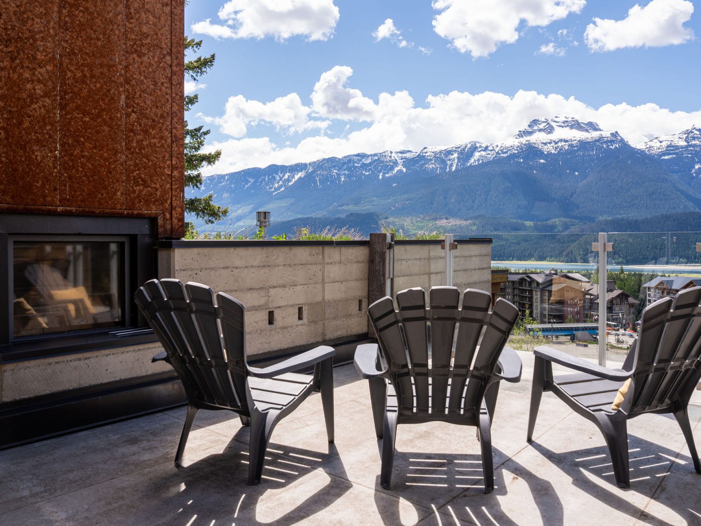 Stay Revy - Ava Lodge