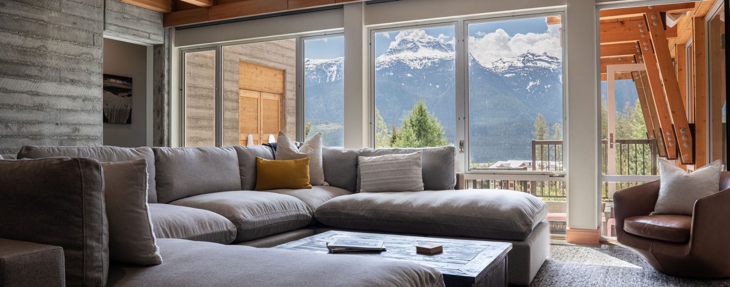 Ava Lodge