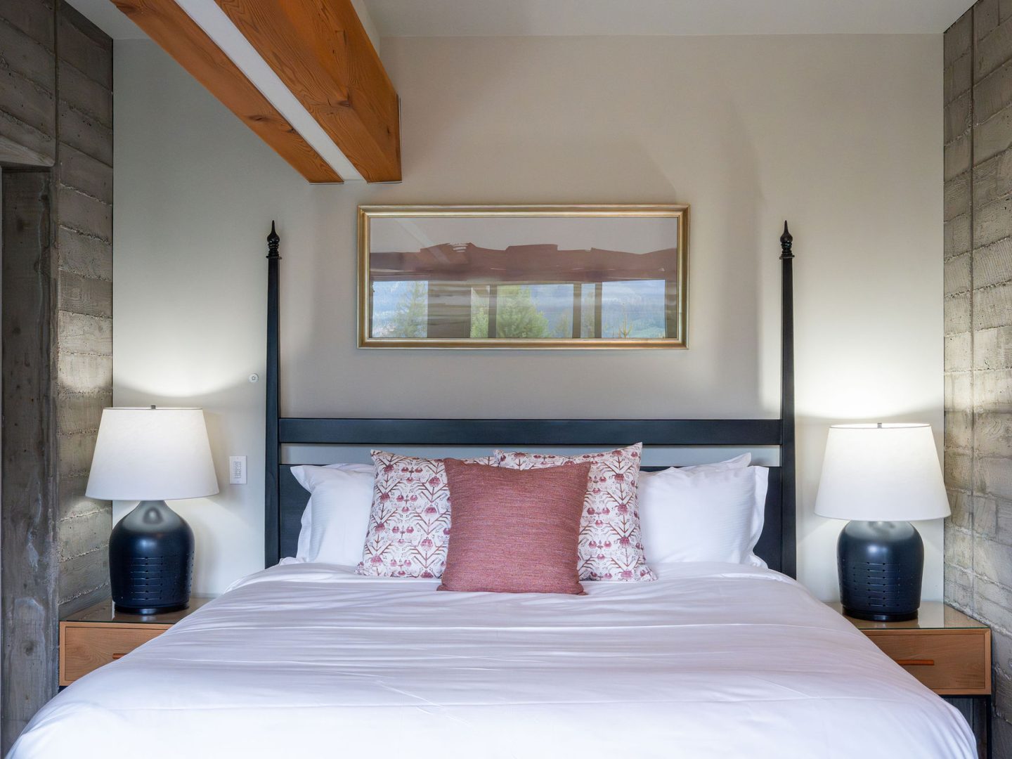 Stay Revy - Ava Lodge