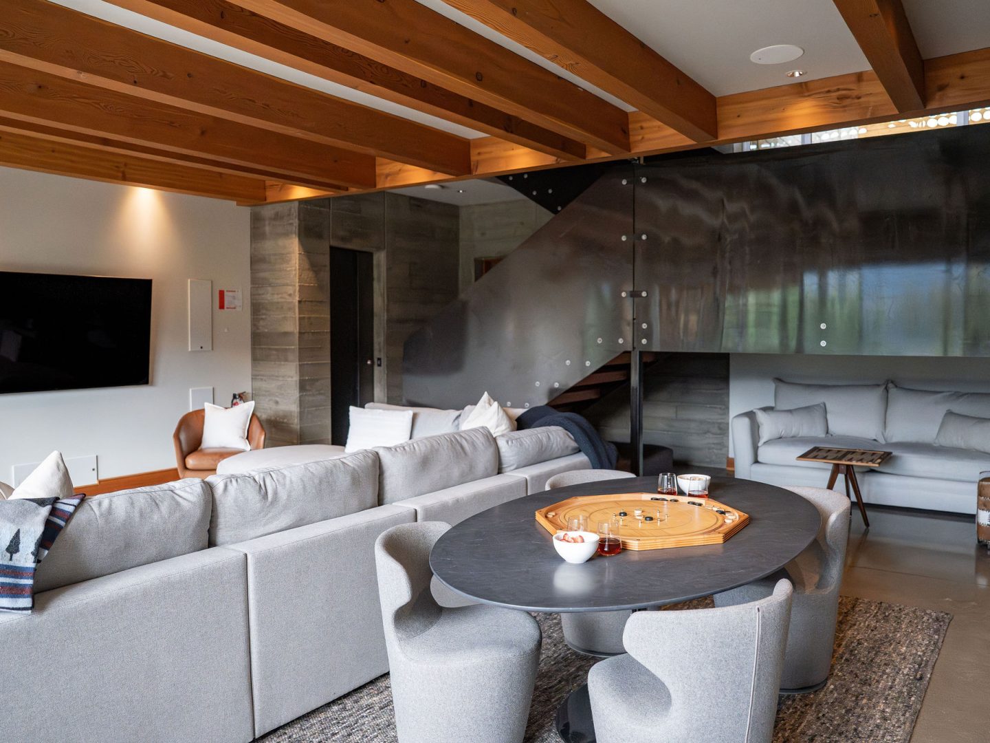 Stay Revy - Ava Lodge