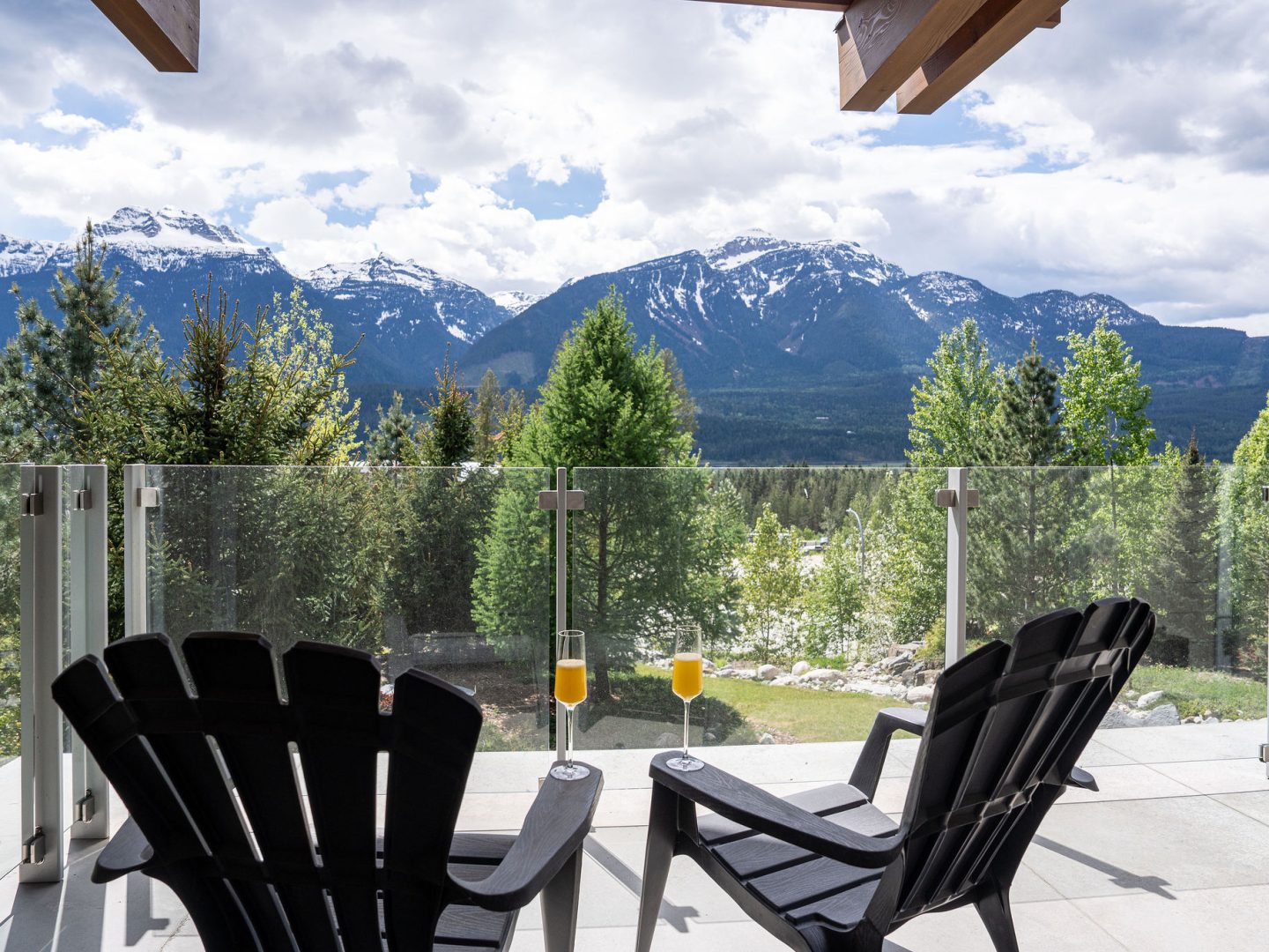 Stay Revy - Ava Lodge