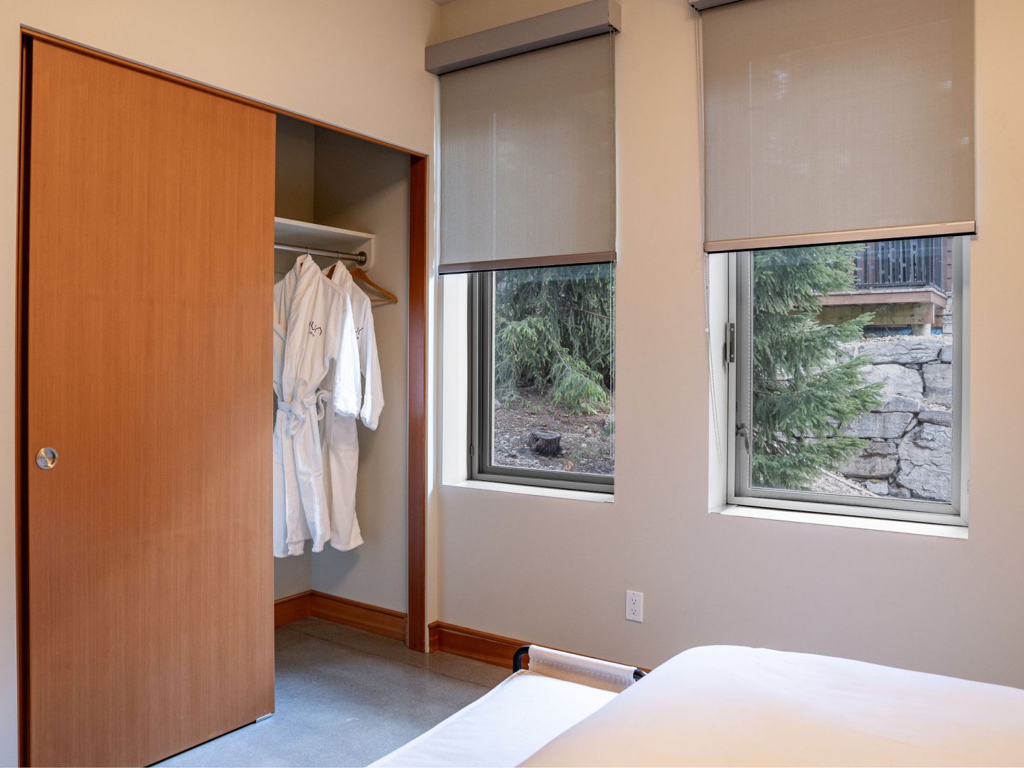 Stay Revy - Ava Lodge