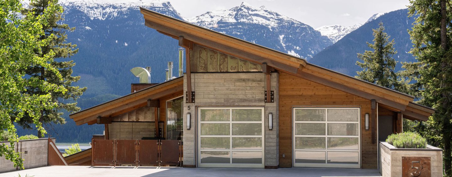 Ava Lodge