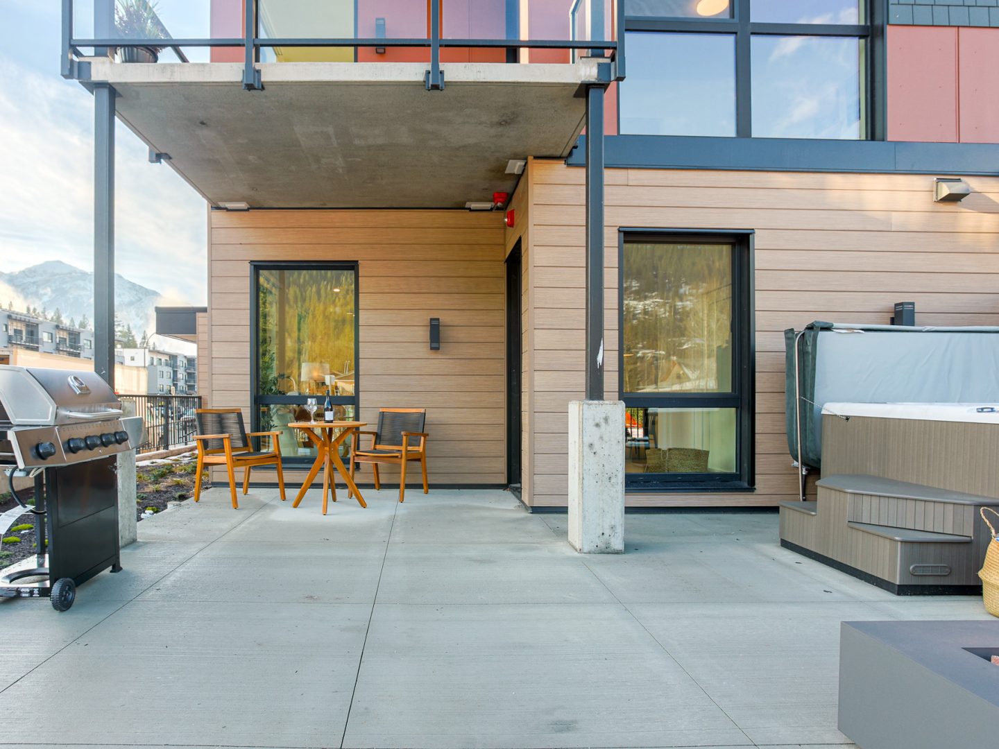 Stay Revy - Peaks To Greens