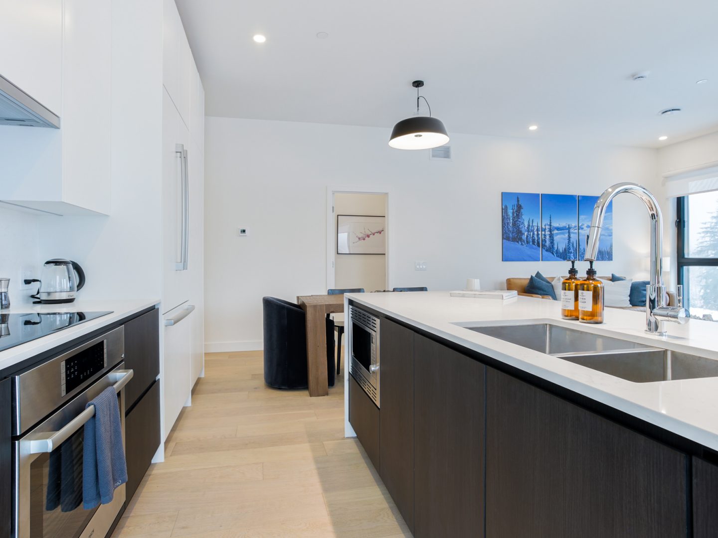 Stay Revy - The View