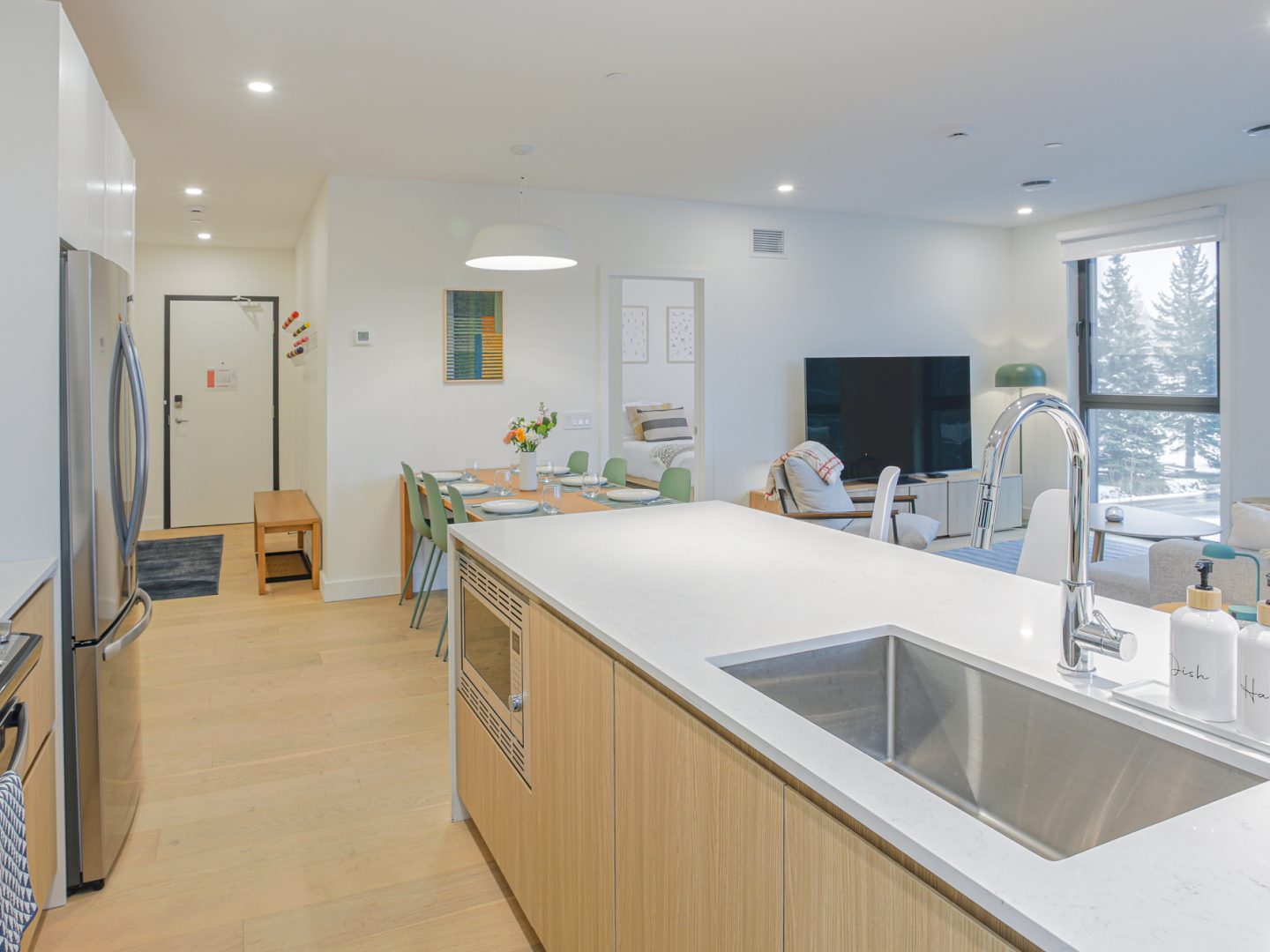 Stay Revy - Cedar Vista