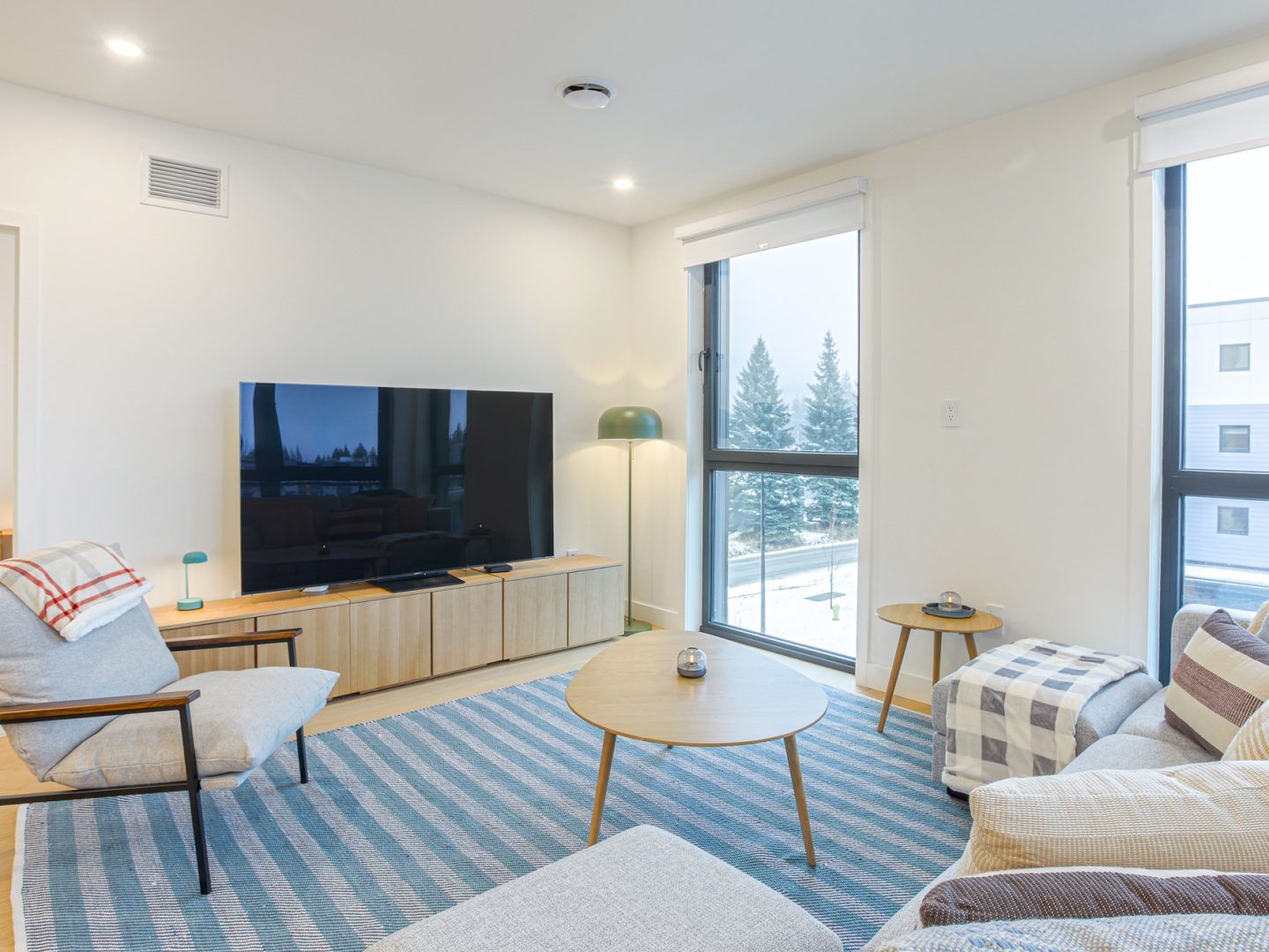 Stay Revy - Cedar Vista