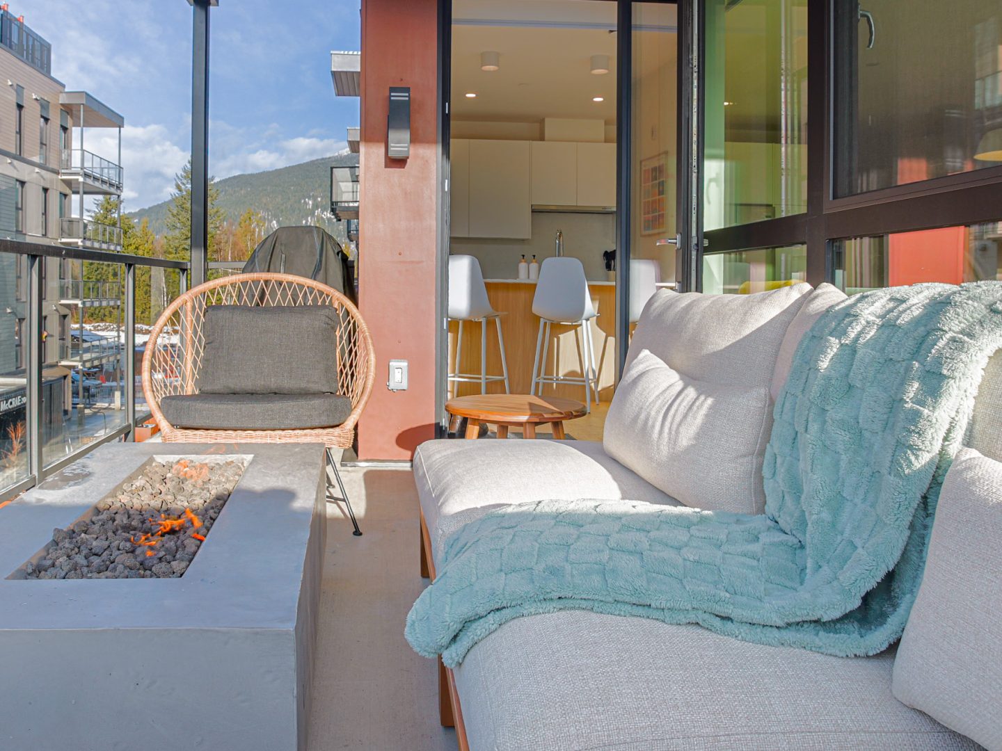 Stay Revy - Cedar Vista