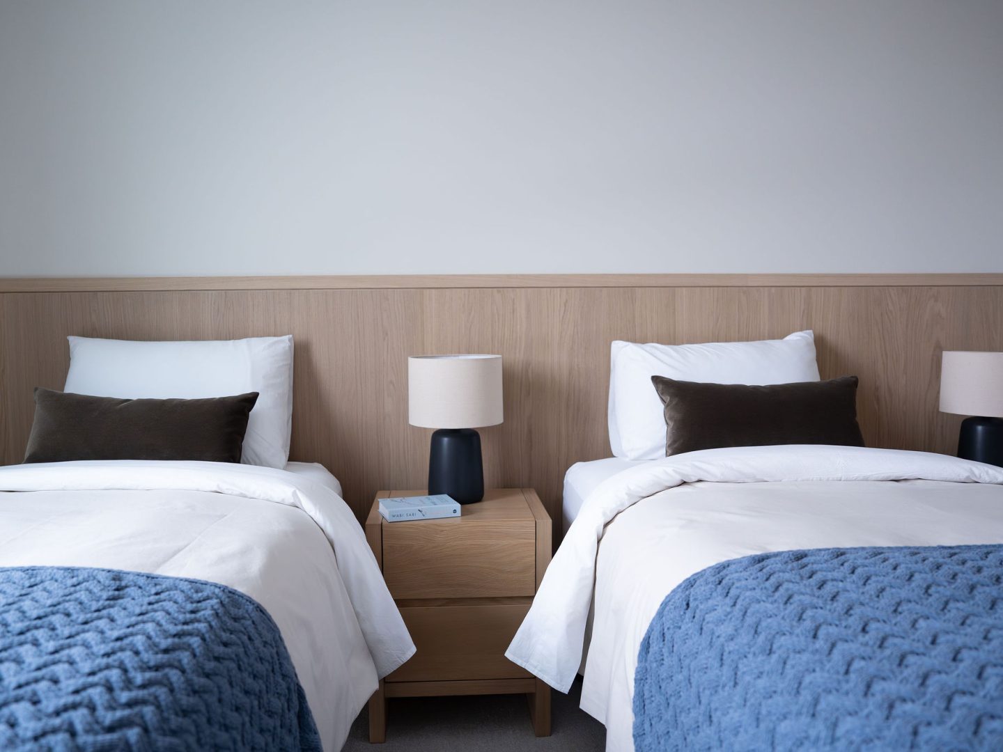 Stay Revy - Luna Ridge