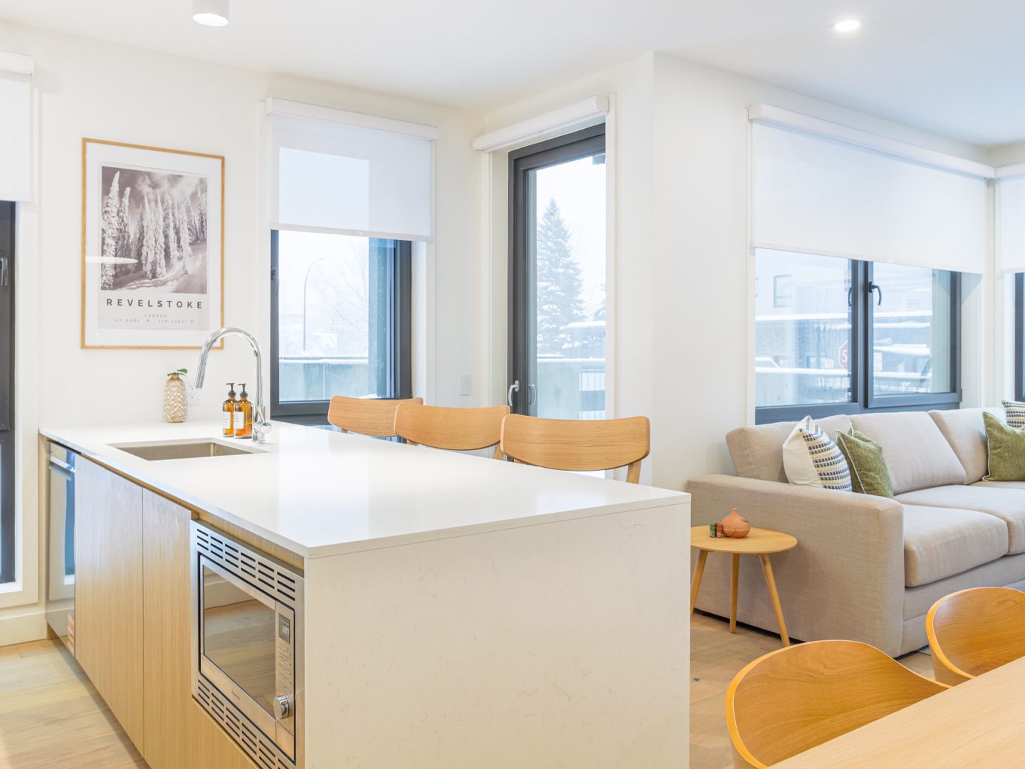 Stay Revy - Summit Central