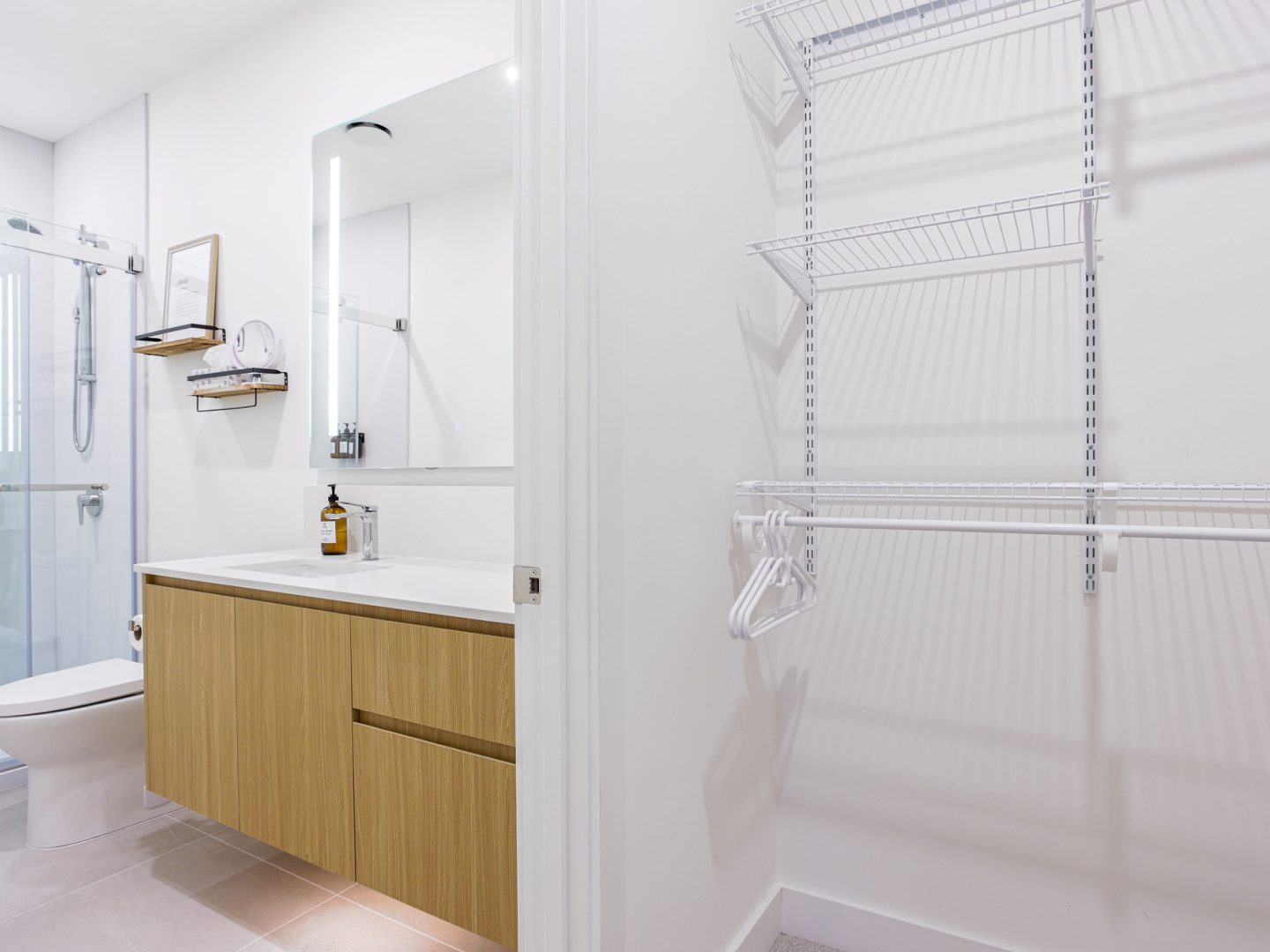 Stay Revy - Summit Central