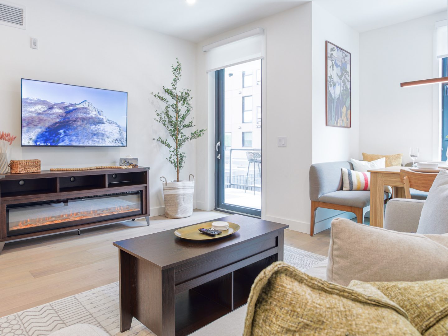 Stay Revy - Beutts Hygge House