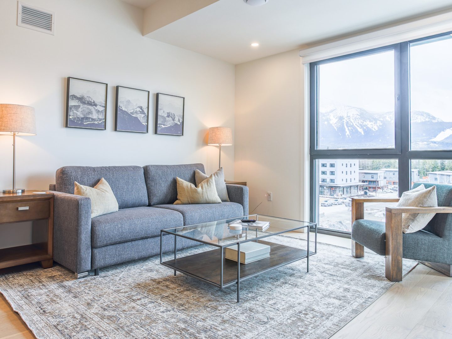 Stay Revy - Adventure Living