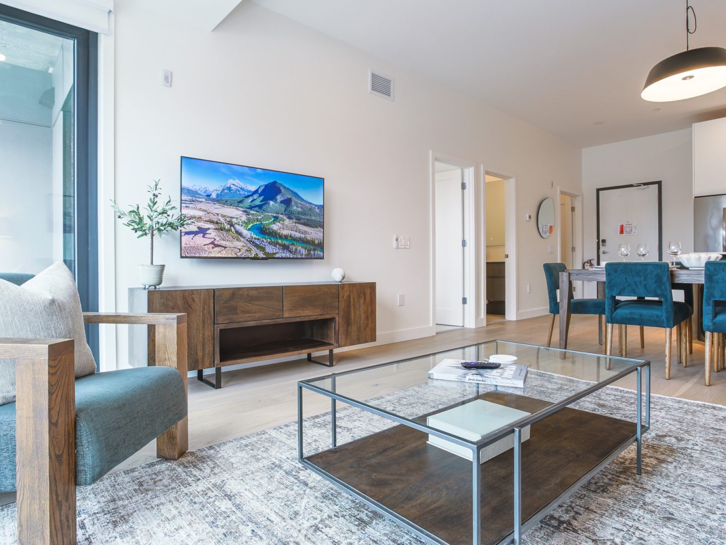 Stay Revy - Adventure Living