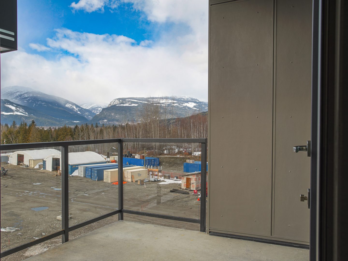 Stay Revy - Adventure Living