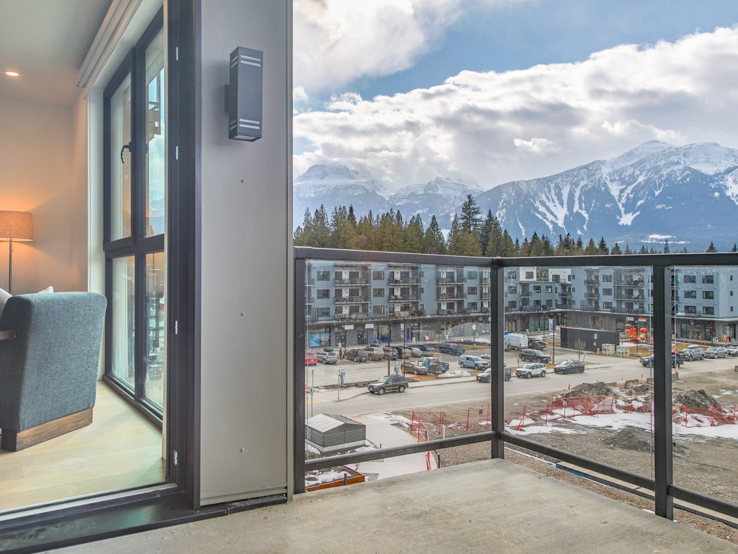 Stay Revy - Adventure Living