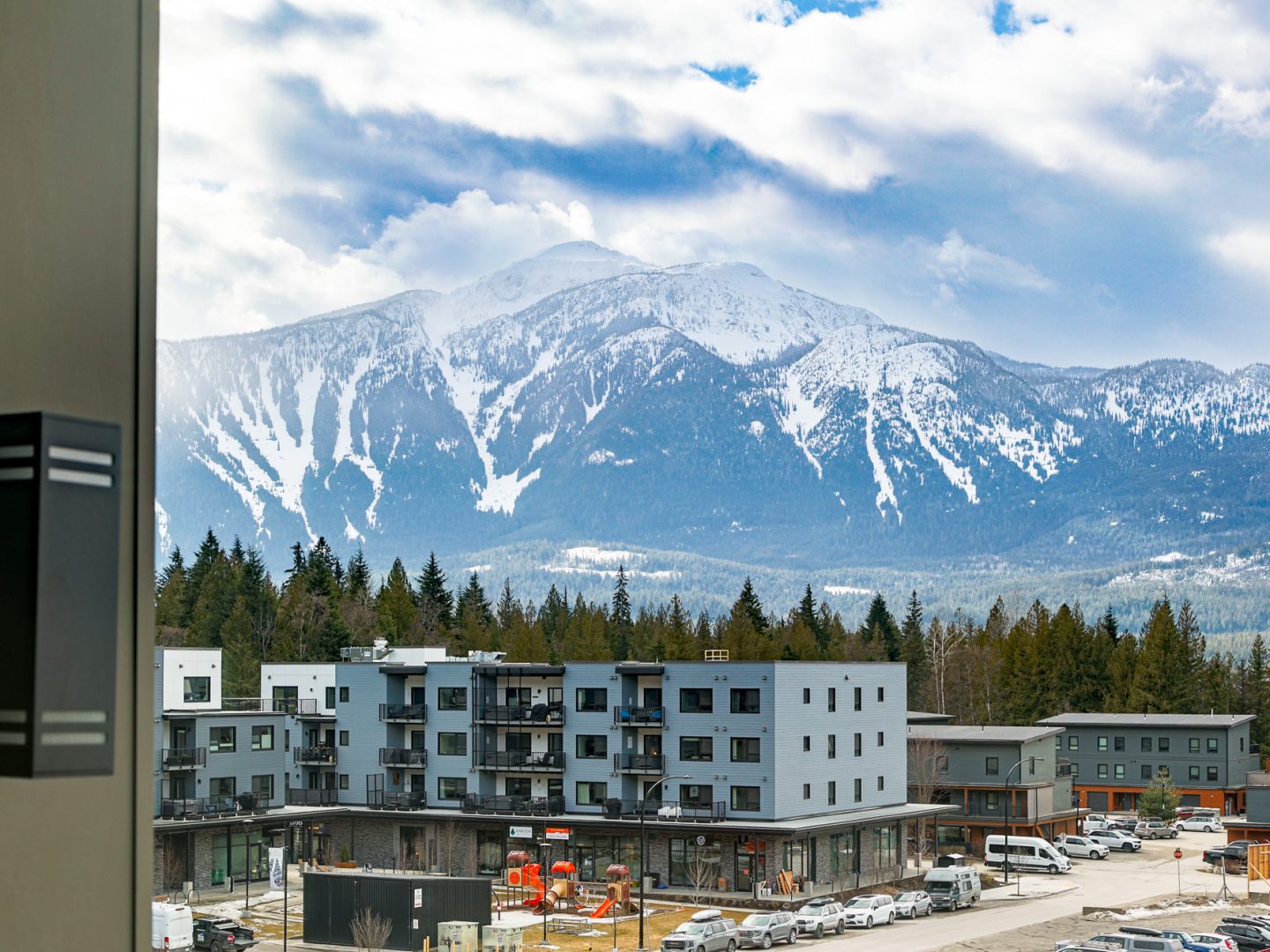 Stay Revy - Adventure Living