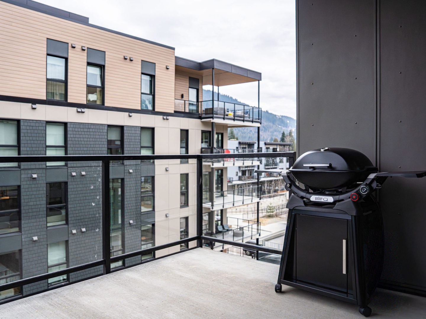 Stay Revy - The Chando