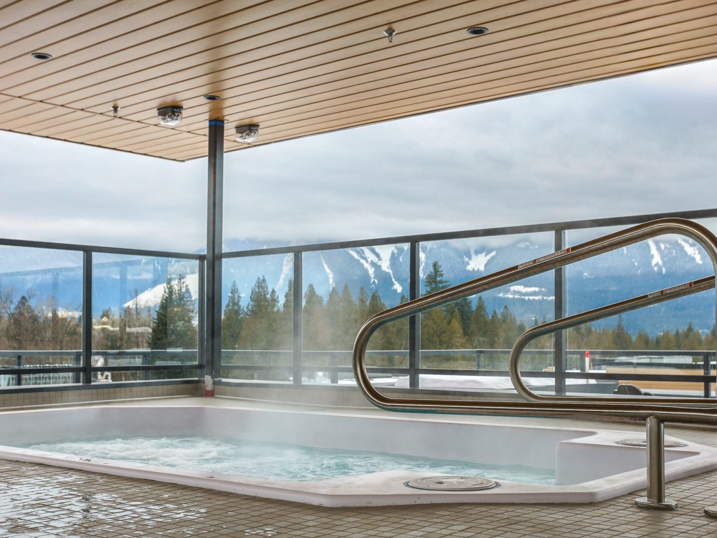 Stay Revy - Adventure Living