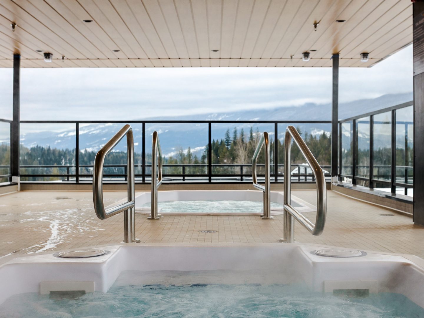 Stay Revy - Adventure Living